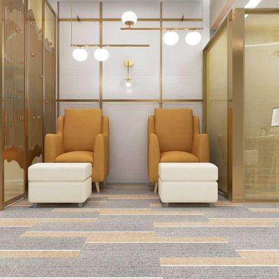 エラスティック・フロア・カーペット