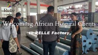 アフリカの病院の顧客を RELLE 工場に歓迎